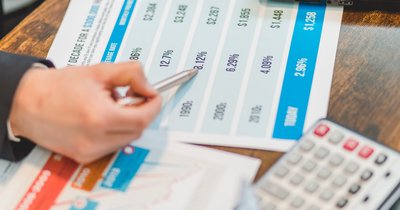 Stałe czy zmienne oprocentowanie kredytu hipotecznego – co wybrać w 2026 roku?